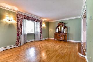 Photo 3: 15872 101A Avenue in Surrey: Guildford House for sale in "SOMERSET" (North Surrey)  : MLS®# R2084391