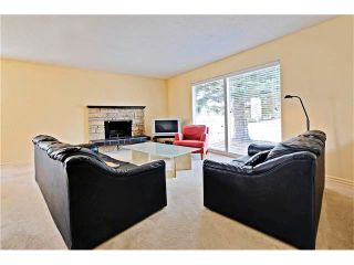 Photo 2: 6628 LETHBRIDGE Crescent SW in Calgary: Lakeview House for sale : MLS®# C4055225