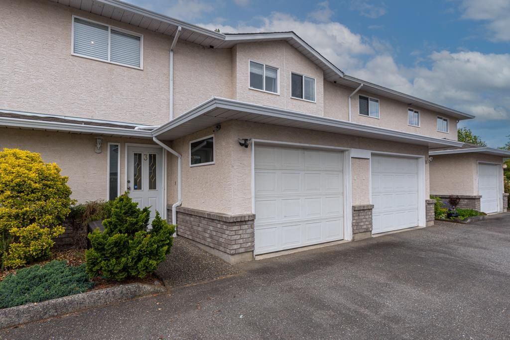 Main Photo: 3 32139 7TH Avenue in Mission: Mission BC Townhouse for sale in "Qionto Estates" : MLS®# R2690241