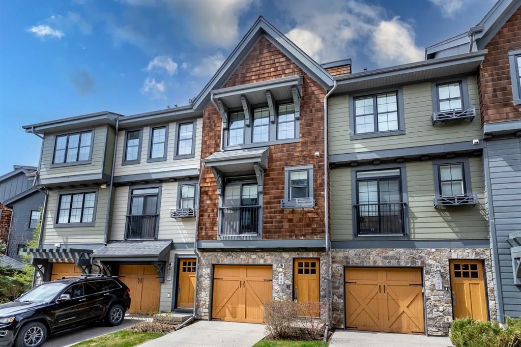 Main Photo: 448 Ascot Circle SW in Calgary: Aspen Woods Row/Townhouse for sale : MLS®# A1214167