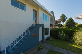 Photo 2: 1834 NAPIER Street in Vancouver: Grandview VE House for sale (Vancouver East)  : MLS®# R2111926