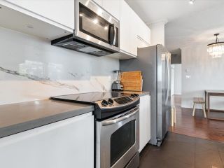 Photo 3: 601 1003 PACIFIC Street in Vancouver: West End VW Condo for sale in "Seastar" (Vancouver West)  : MLS®# R2889520