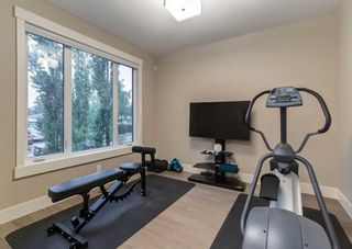 Photo 14: 2832 42 Street SW in Calgary: Glenbrook Detached for sale : MLS®# A2124697