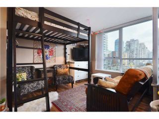 Photo 6: 907 1438 RICHARDS Street in Vancouver: Yaletown Condo for sale in "AZURA ONE" (Vancouver West)  : MLS®# V990481