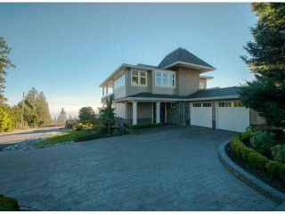 Photo 1: 13590 MARINE DR in Surrey: Crescent Bch Ocean Pk. House for sale (South Surrey White Rock)  : MLS®# F1401186