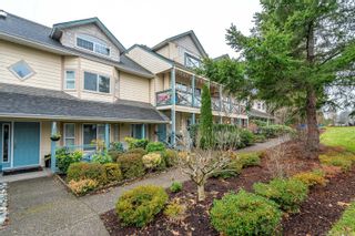 Photo 2: 3 1953 Lisnoe Ave in Central Saanich: CS Saanichton Row/Townhouse for sale : MLS®# 920168