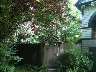 Photo 2: 112 GRANVILLE ST in New Westminster: Queens Park House/Single Family for sale : MLS®# V983422