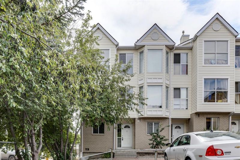 FEATURED LISTING: 9 - 329 Heritage Drive Southeast Calgary