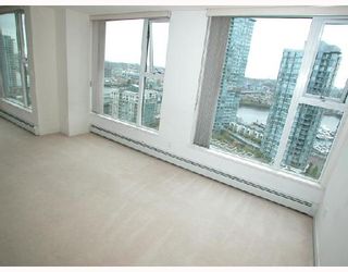 Photo 16: 2007 1009 EXPO Boulevard in Vancouver: Downtown VW Condo for sale in "LANDMARK 33S" (Vancouver West)  : MLS®# V705605