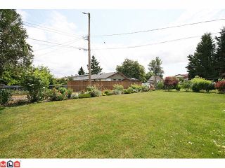 Photo 3: 6022 175A Street in Surrey: Cloverdale BC House for sale (Cloverdale)  : MLS®# F1102917