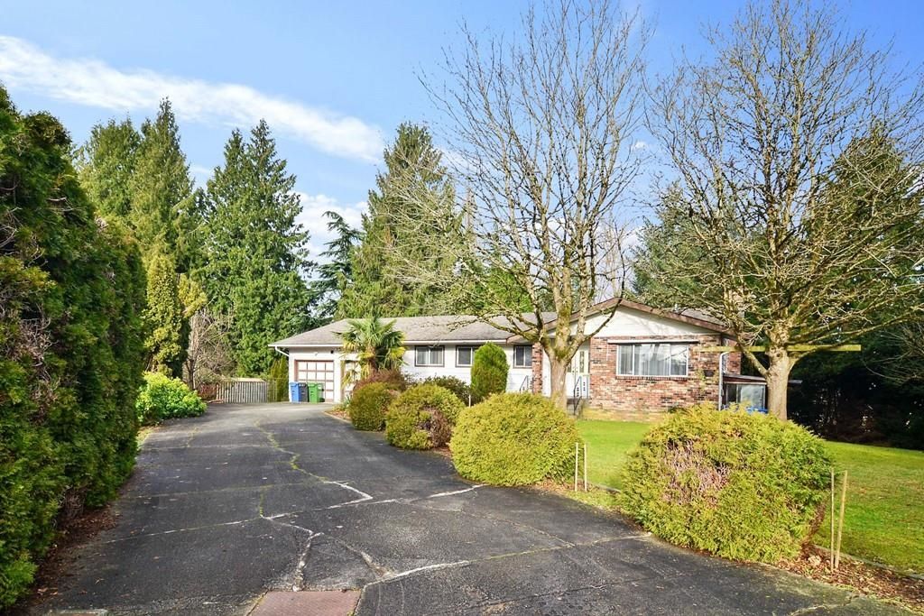 Main Photo: 2921 LAURNELL Crescent in Abbotsford: Central Abbotsford House for sale : MLS®# R2639000