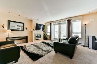 Photo 2: 21 6577 SOUTHOAKS Crescent in Burnaby: Highgate Townhouse for sale in "TUDOR GROVE" (Burnaby South)  : MLS®# R2345569
