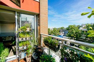 Photo 18: 319 2255 WEST 4TH Avenue in Vancouver: Kitsilano Condo for sale in "Capers Building" (Vancouver West)  : MLS®# R2469536