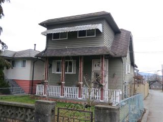 Photo 1: 1260 NOOTKA STREET in Vancouver: Renfrew VE House for sale (Vancouver East)  : MLS®# R2027888