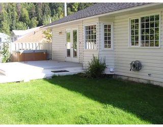 Photo 3: 3245 BELLAMY Road in Prince_George: Mount Alder House for sale (PG City North (Zone 73))  : MLS®# N187086