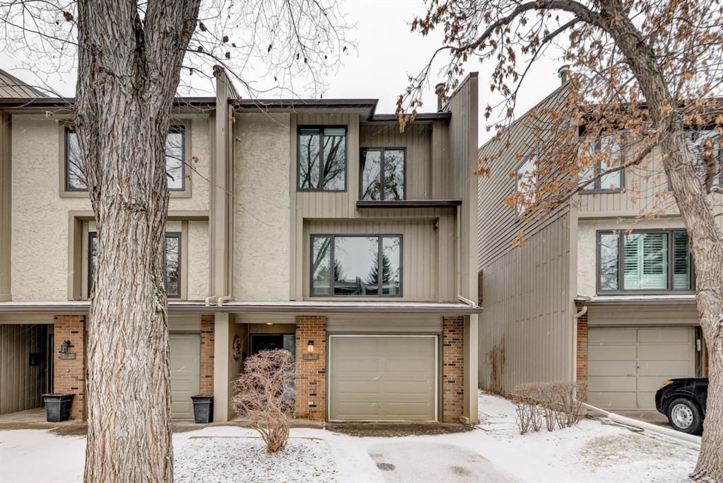 Main Photo: 3837 Point Mckay Road NW in Calgary: Point McKay Row/Townhouse for sale : MLS®# A1163612