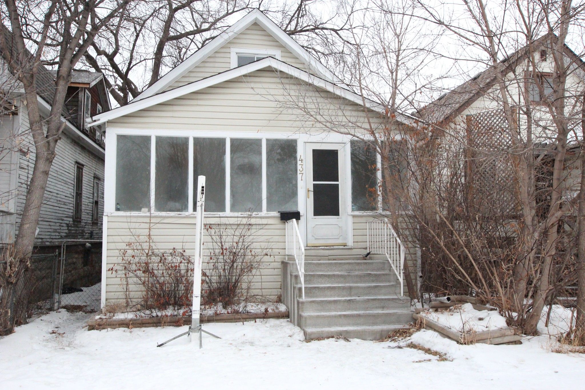 Main Photo: Elmwood One and a Half Storey: House for sale (Winnipeg) 