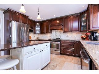 Photo 7: 16875 60A Avenue in Surrey: Cloverdale BC House for sale (Cloverdale)  : MLS®# F1411484