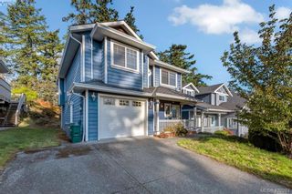 Photo 2: 25 Stoneridge Dr in VICTORIA: VR Hospital House for sale (View Royal)  : MLS®# 831824