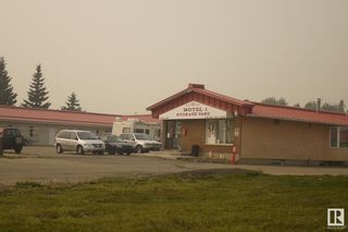 Photo 2: 20904 Stony Plain Road in Edmonton: Zone 59 Business with Property for sale : MLS®# E4307952