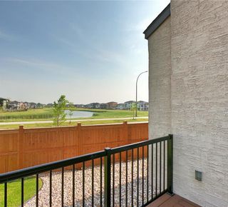 Photo 9: 338 Zimmerman Drive in Winnipeg: House for sale : MLS®# 202322233