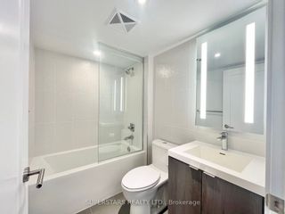 Photo 4: 601 575 Bloor Street E in Toronto: North St. James Town Condo for lease (Toronto C08)  : MLS®# C8223226