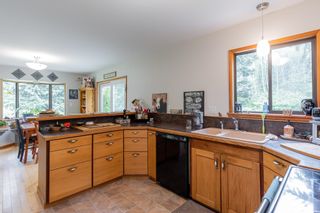 Photo 7: 1125 STEWART Road in Gibsons: Gibsons & Area House for sale (Sunshine Coast)  : MLS®# R2862728
