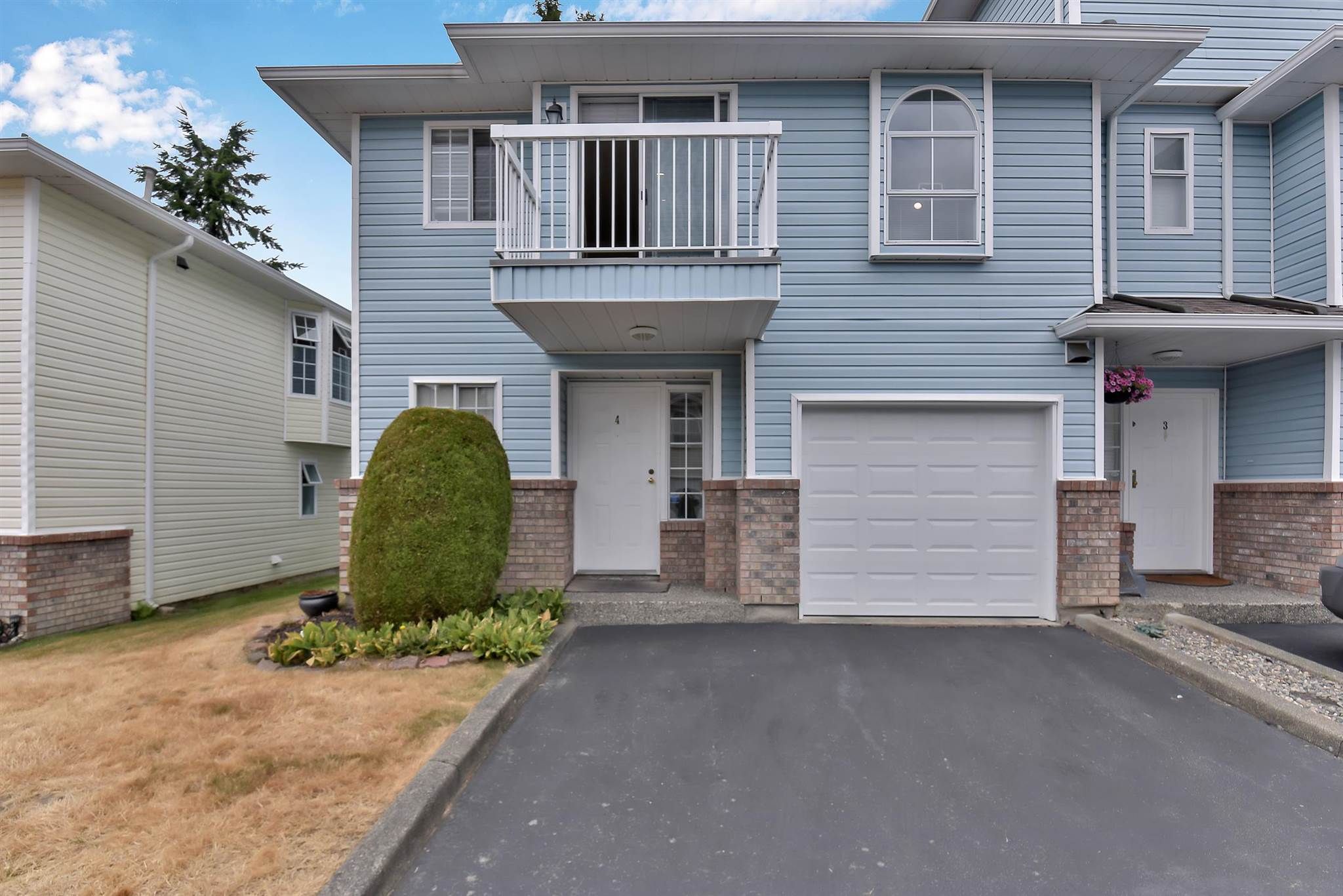 Main Photo: 4 13976 72 Avenue in Surrey: East Newton Townhouse for sale : MLS®# R2602579
