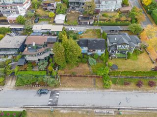Photo 10: 238 N HYTHE Avenue in Burnaby: Capitol Hill BN House for sale in "Capital Hill" (Burnaby North)  : MLS®# R2736085