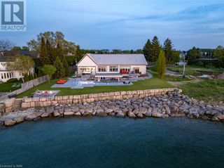 Photo 2: 4 FIRELANE 4B in Niagara-on-the-Lake: House for sale : MLS®# 40416445