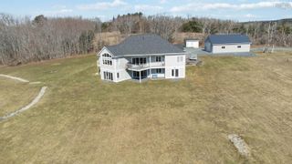 Photo 5: 79 Bulmer Road in Centre: 405-Lunenburg County Residential for sale (South Shore)  : MLS®# 202305486
