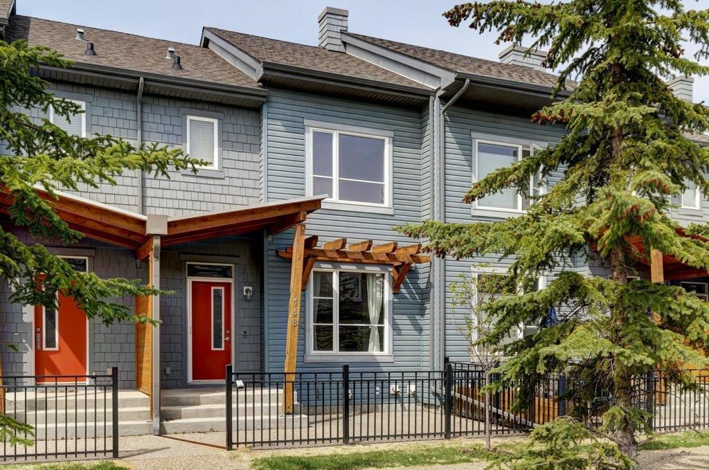 Main Photo: 148 Chapalina Square SE in Calgary: Chaparral Row/Townhouse for sale : MLS®# A2048438