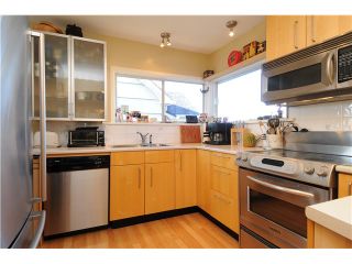 Photo 3: 3570 TRIUMPH Street in Vancouver: Hastings East House for sale in "THE HEIGHTS" (Vancouver East)  : MLS®# V989031