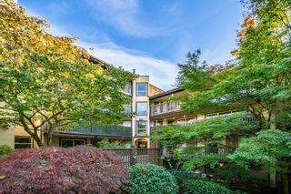 Photo 1: 412 9867 MANCHESTER Drive in Burnaby: Cariboo Condo for sale in "BARCLAY WOODS" (Burnaby North)  : MLS®# R2829197