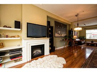 Photo 3: 752 ORWELL Street in North Vancouver: Lynnmour Townhouse for sale in "WEDGEWOOD" : MLS®# V1016804