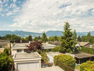 Photo 6: 3711 W 24TH Avenue in Vancouver: Dunbar House for sale in "DUNBAR" (Vancouver West)  : MLS®# R2086786