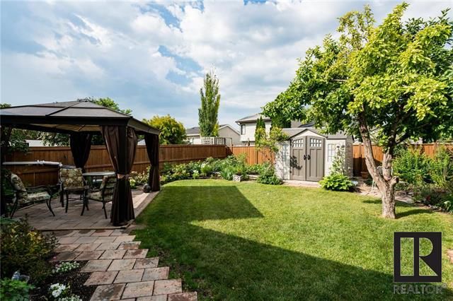 Photo 16: Photos: 103 Brotman Bay in Winnipeg: River Park South Residential for sale (2F)  : MLS®# 1818987