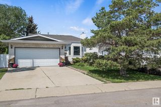 Photo 2: 2916 44A Street NW in Edmonton: Zone 29 House for sale : MLS®# E4301116