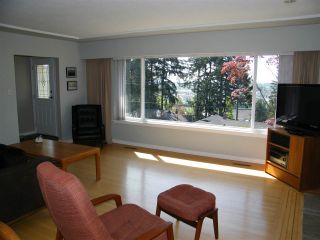 Photo 5: 5621 KEITH Street in Burnaby: South Slope House for sale (Burnaby South)  : MLS®# R2059166