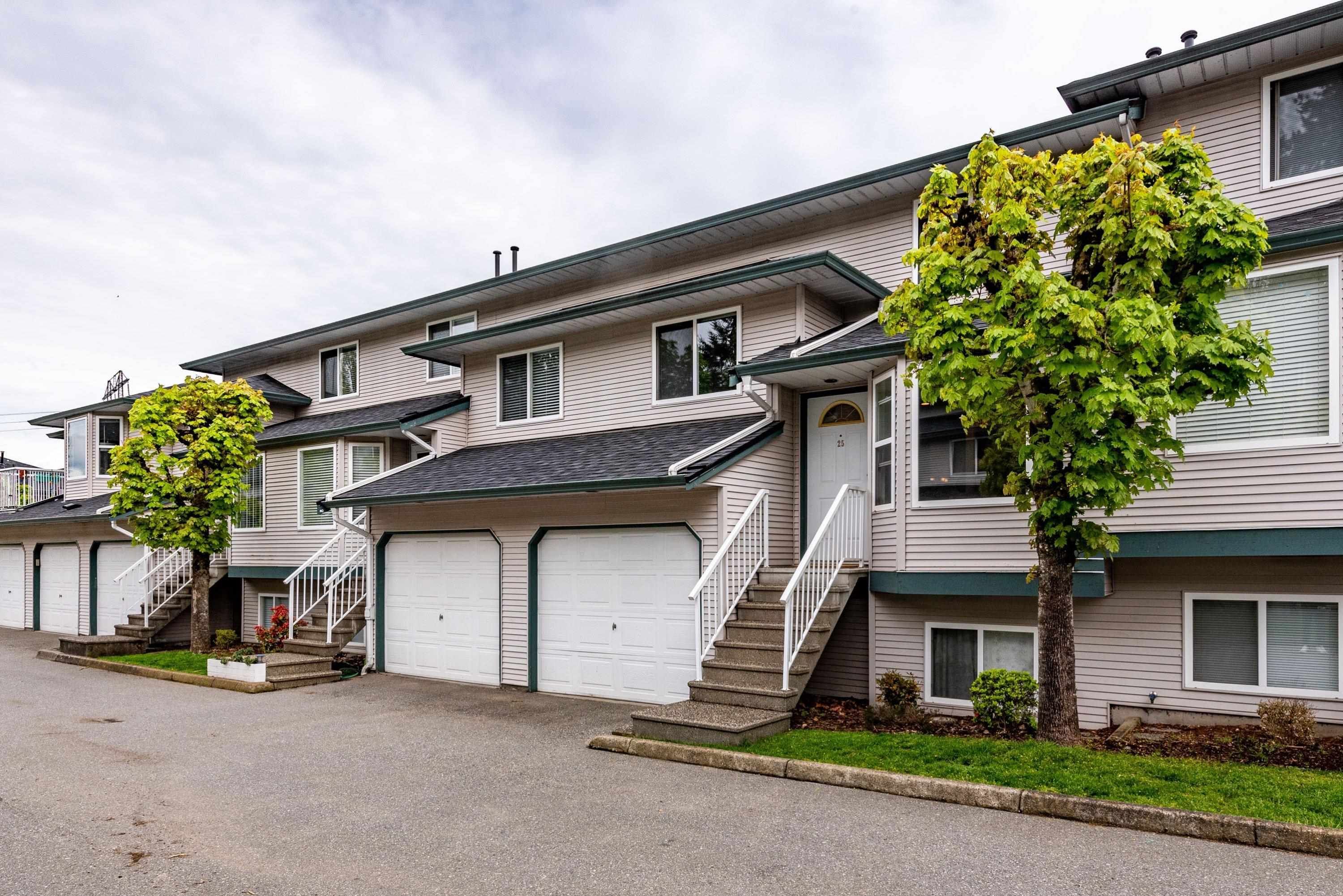 Main Photo: 25 34332 MACLURE Road in Abbotsford: Abbotsford East Townhouse for sale in "Immel Ridge" : MLS®# R2688113