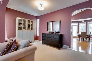 Photo 11: 335 Sierra Madre Court SW in Calgary: Signal Hill Detached for sale : MLS®# A2014797