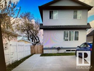Photo 2:  in Edmonton: Zone 05 House Half Duplex for sale : MLS®# E4330960