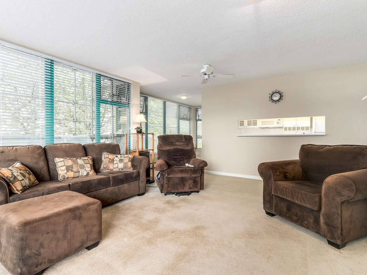 Photo 4: Photos: 206 15466 NORTH BLUFF Road: White Rock Condo for sale in "The Summit" (South Surrey White Rock)  : MLS®# R2159623