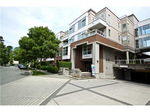 Main Photo: 218 2768 CRANBERRY Drive in Vancouver: Kitsilano VW Condo for sale in "ZYDECO" (Vancouver West)  : MLS®# V835905