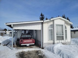 Photo 1: 16 602 ELM Street in Quesnel: Red Bluff/Dragon Lake Manufactured Home for sale in "Lomar MHP" : MLS®# R2760021