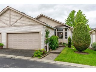 Photo 1: 98 9012 WALNUT GROVE Drive in Langley: Walnut Grove Townhouse for sale in "Queen Anne Green" : MLS®# R2456444