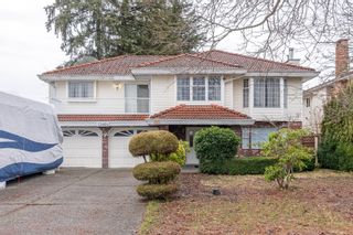 Photo 1: 12464 71A Avenue in Surrey: West Newton House for sale : MLS®# R2745268