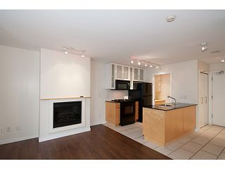 Photo 7: 907 1225 RICHARDS Street in Vancouver: Downtown VW Condo for sale in "Eden" (Vancouver West)  : MLS®# V1086819