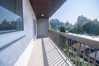 Photo 8: 208 33870 FERN Street in Abbotsford: Central Abbotsford Condo for sale in "Fernwood Manor" : MLS®# R2726547