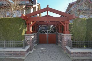 Photo 1: 5980 OAK Street in Vancouver: Oakridge VW Townhouse for sale (Vancouver West)  : MLS®# R2750017